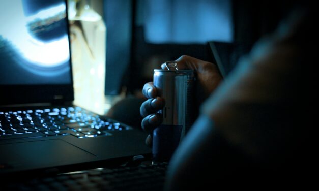 Radikalisierung im Netz: Schützen Altersgrenzen vor Extremismus? (Mediengespräch, 18.03.2026)